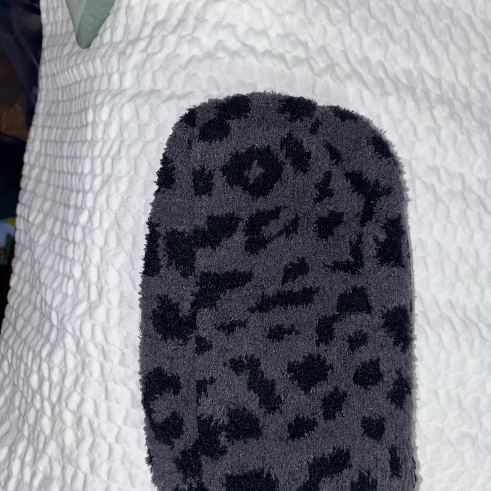Wonderly Black and Gray Fuzzy Bag